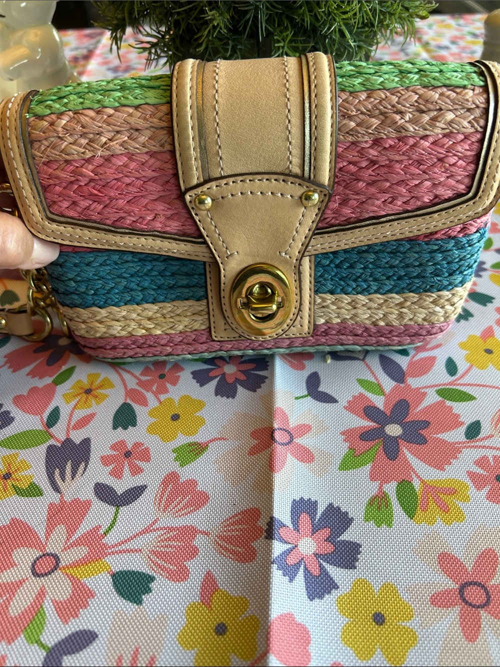 Coach Multicolor Woven Straw Clutch with Gold-Tone Turn Lock - Picture 2 of 16